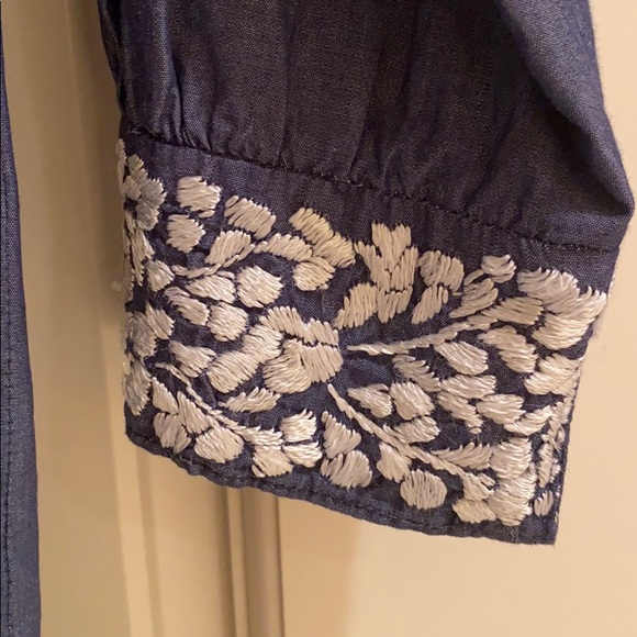 Embroidered Top - Picture 4 of 6